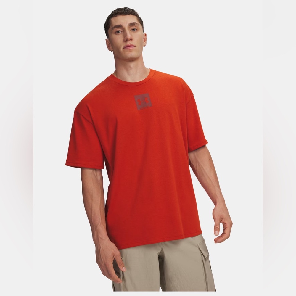 Under Armour Oversized Heavyweight Box Logo T-shirt - Orange. Size XXL